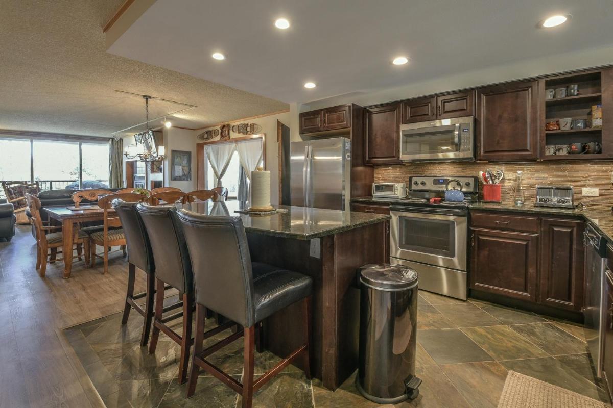 Spacious Mountain Condo in Beautiful Keystone condo - Housity