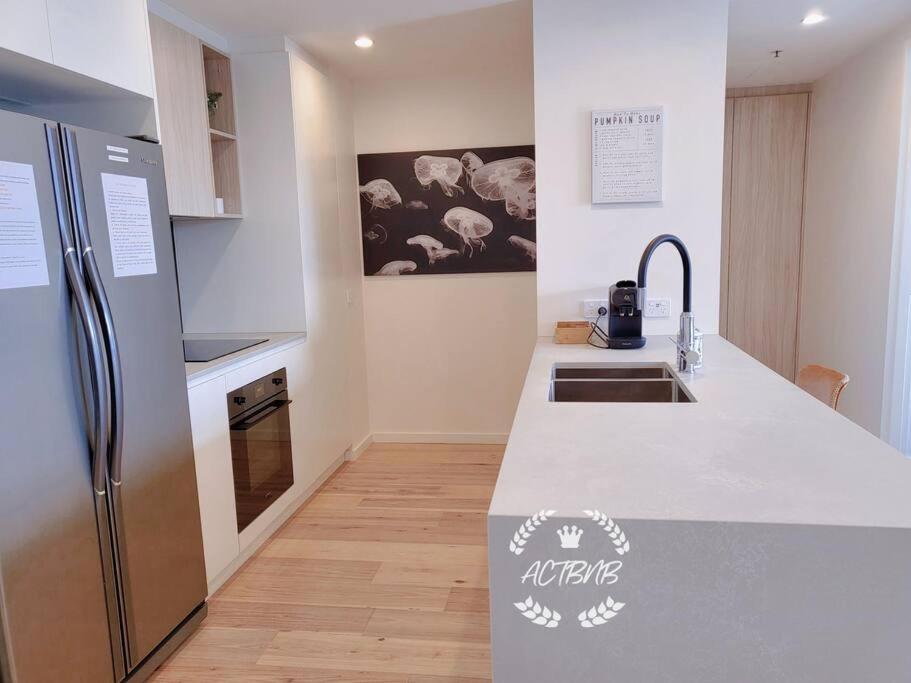 Suitetrails - City View Lovely 1BD Apartment @ CBD