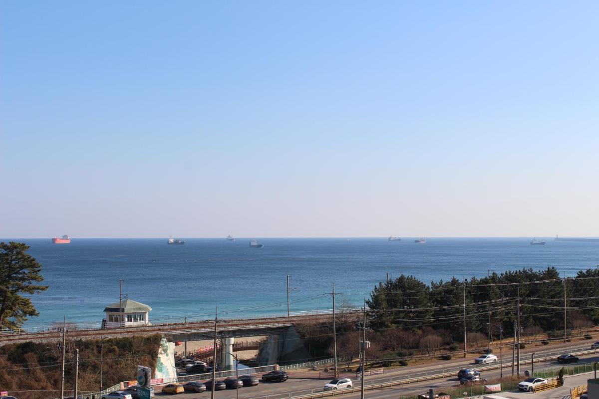Fine and You Ocean City - Housity