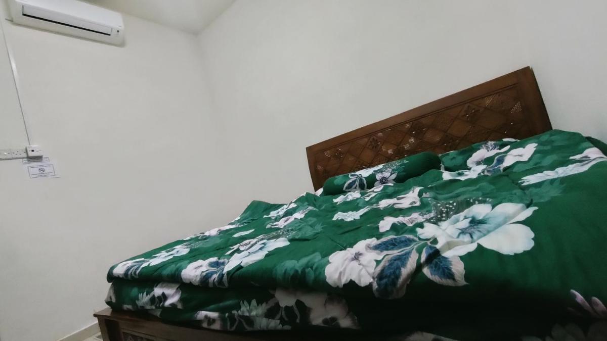 Zulaikha's Homestay Ulu Tiram Johor Bahru - Hizvo