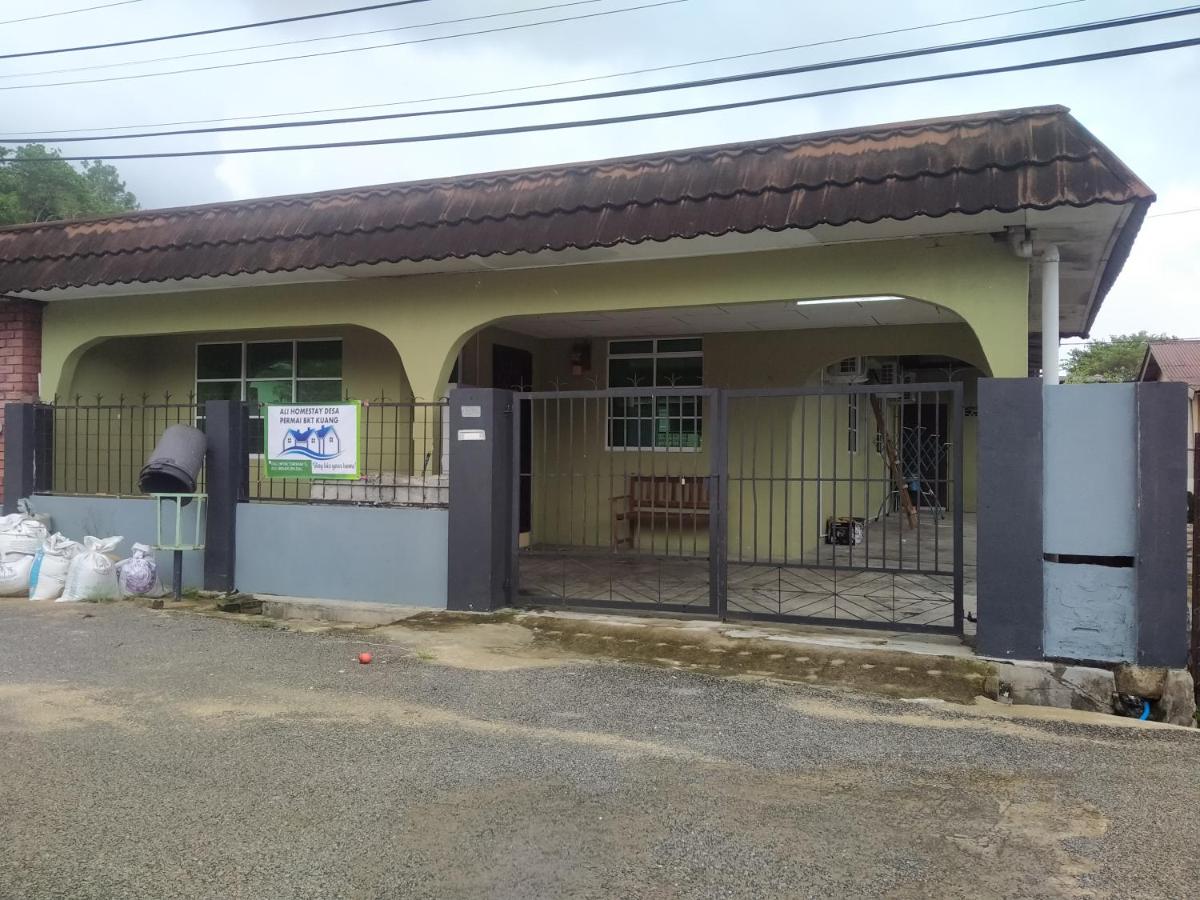 Ali Homestay Desa Permai Bukit Kuang - Housity