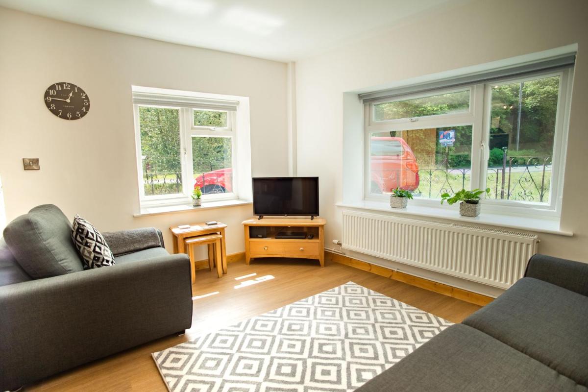 Hazeldene Cottage - Housity