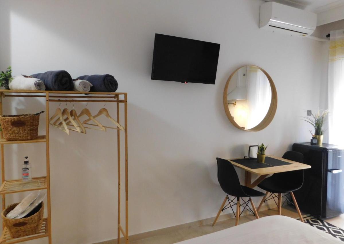 Brand New Studio 1 - Housity