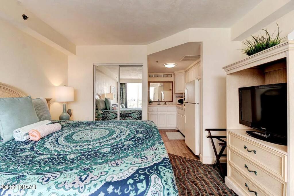 Sleeps 4: Family-Friendly Beach Condo and Resort - Housity