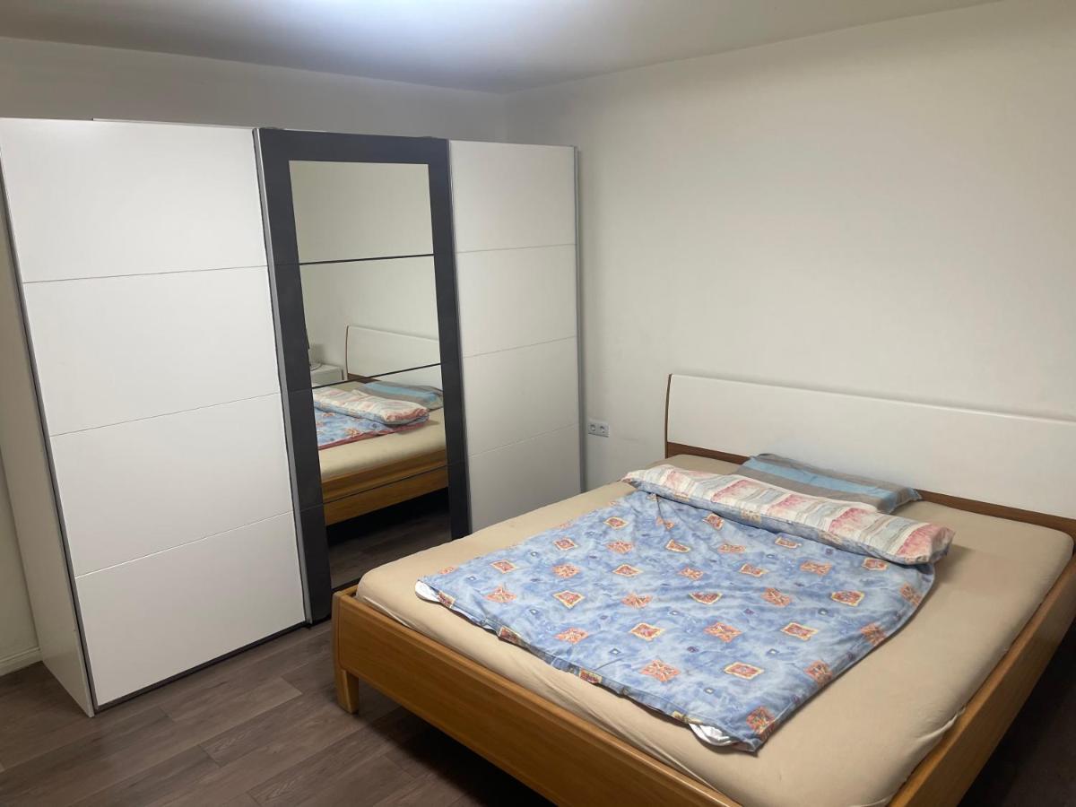 Komars centrum - Housity