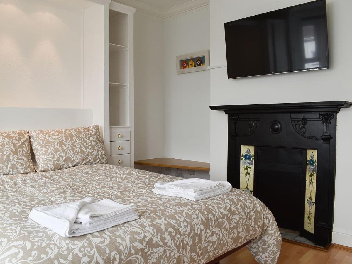 Darracott House Apartment B - Housity