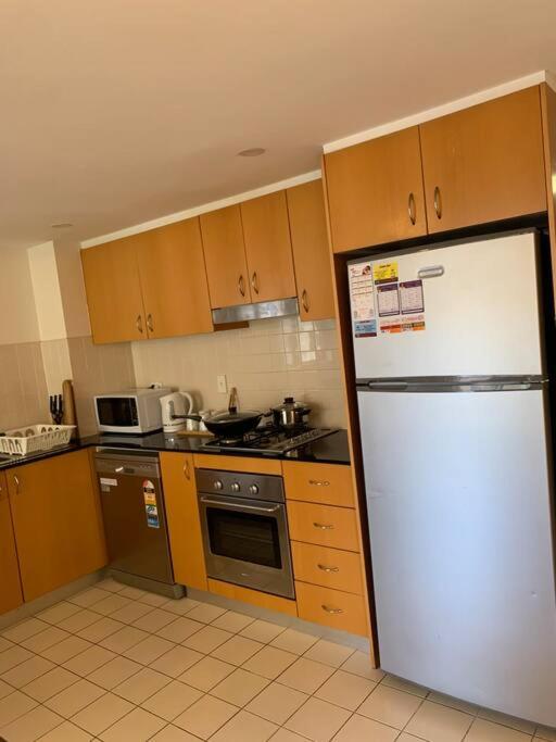 Hurstville Sydney Apartment Cosy centrally entire 2BR APT near city & airport - Housity