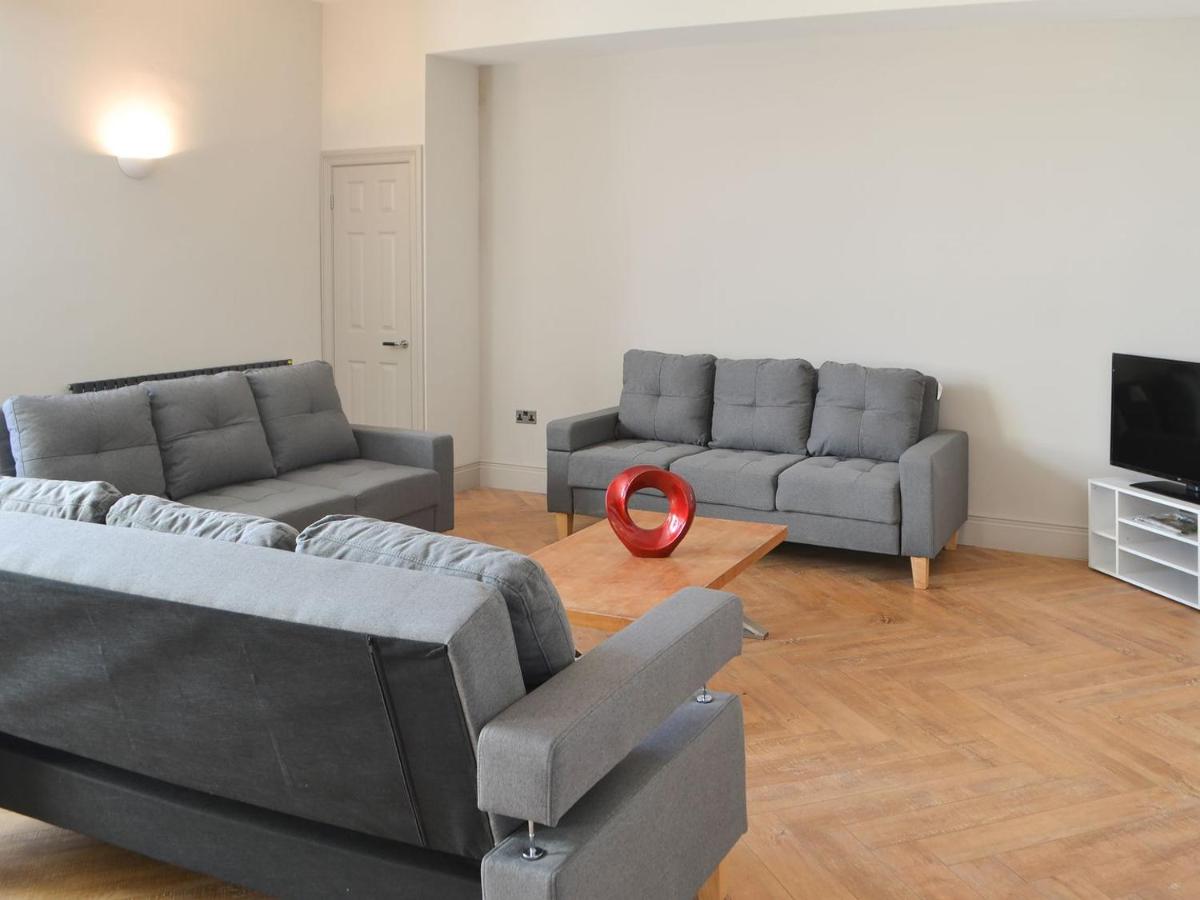 Sea View Apartment - Housity