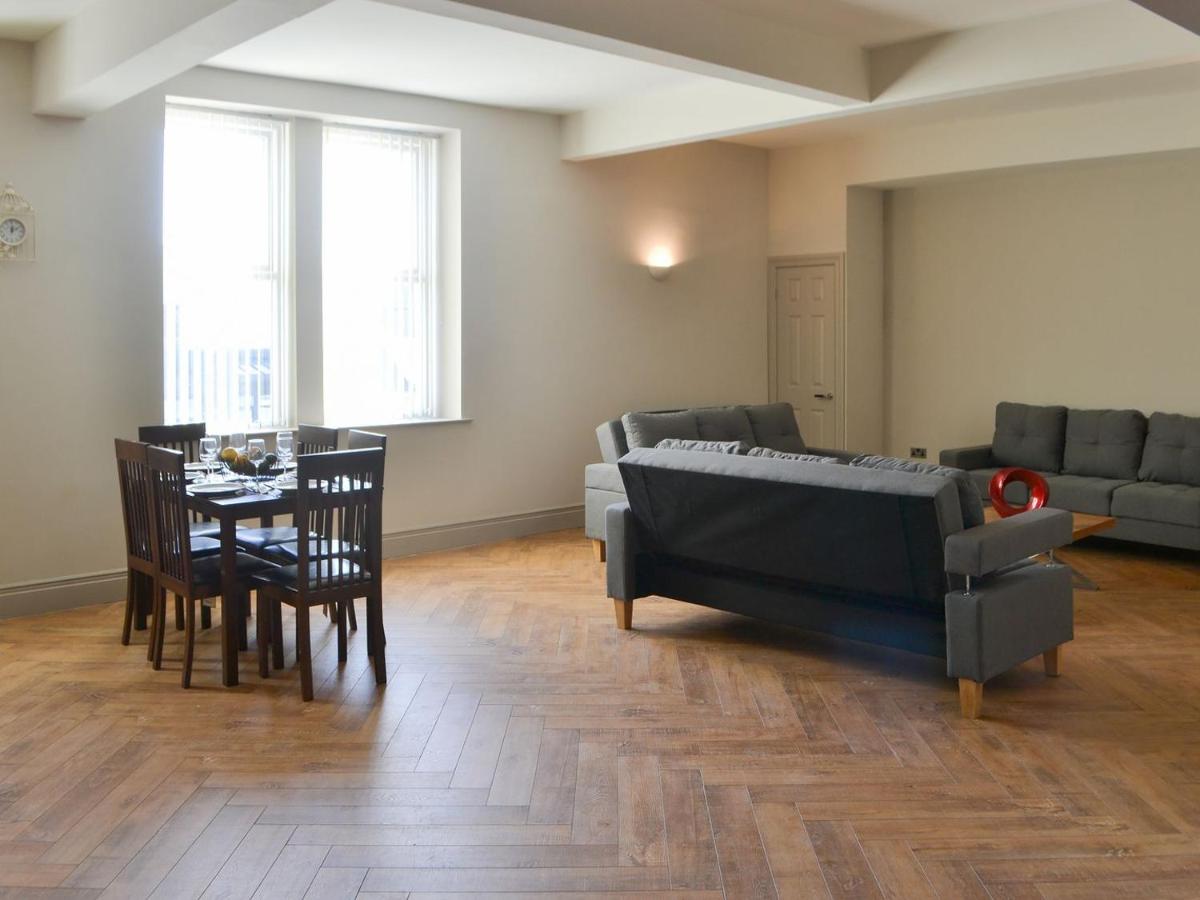 Sea View Apartment - Housity