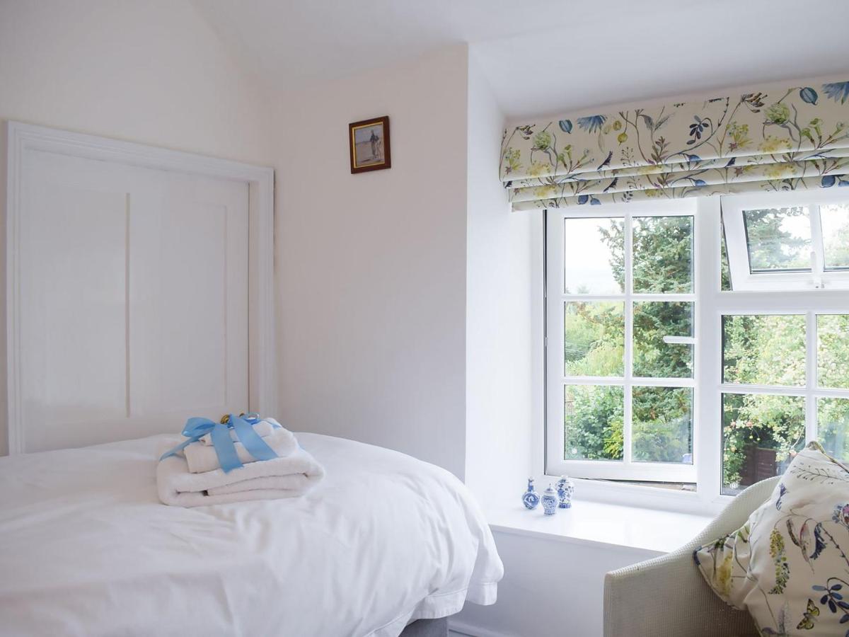 Bower Cottage - Housity