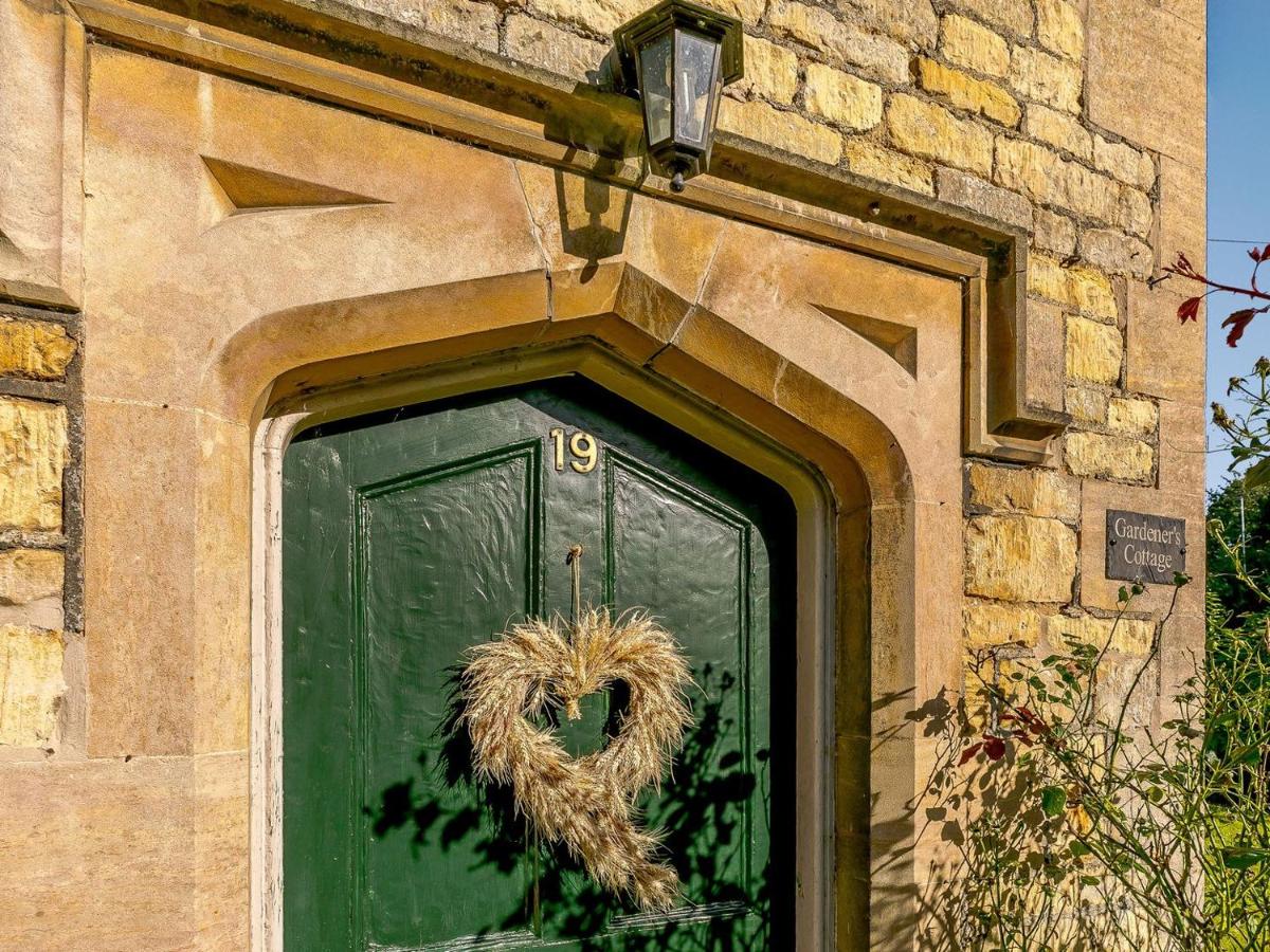 Gardeners Cottage - UK35774 - Housity