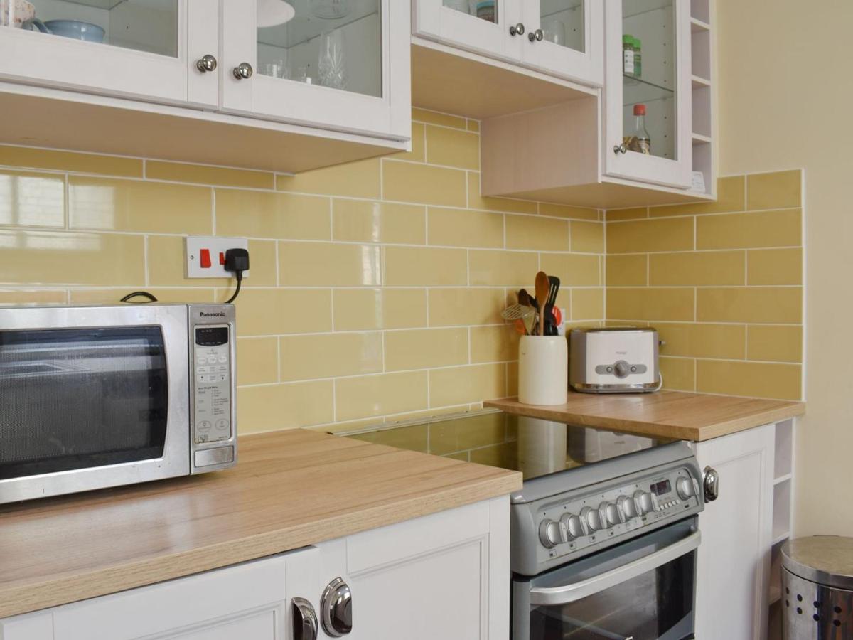 13 Grove Road - Housity