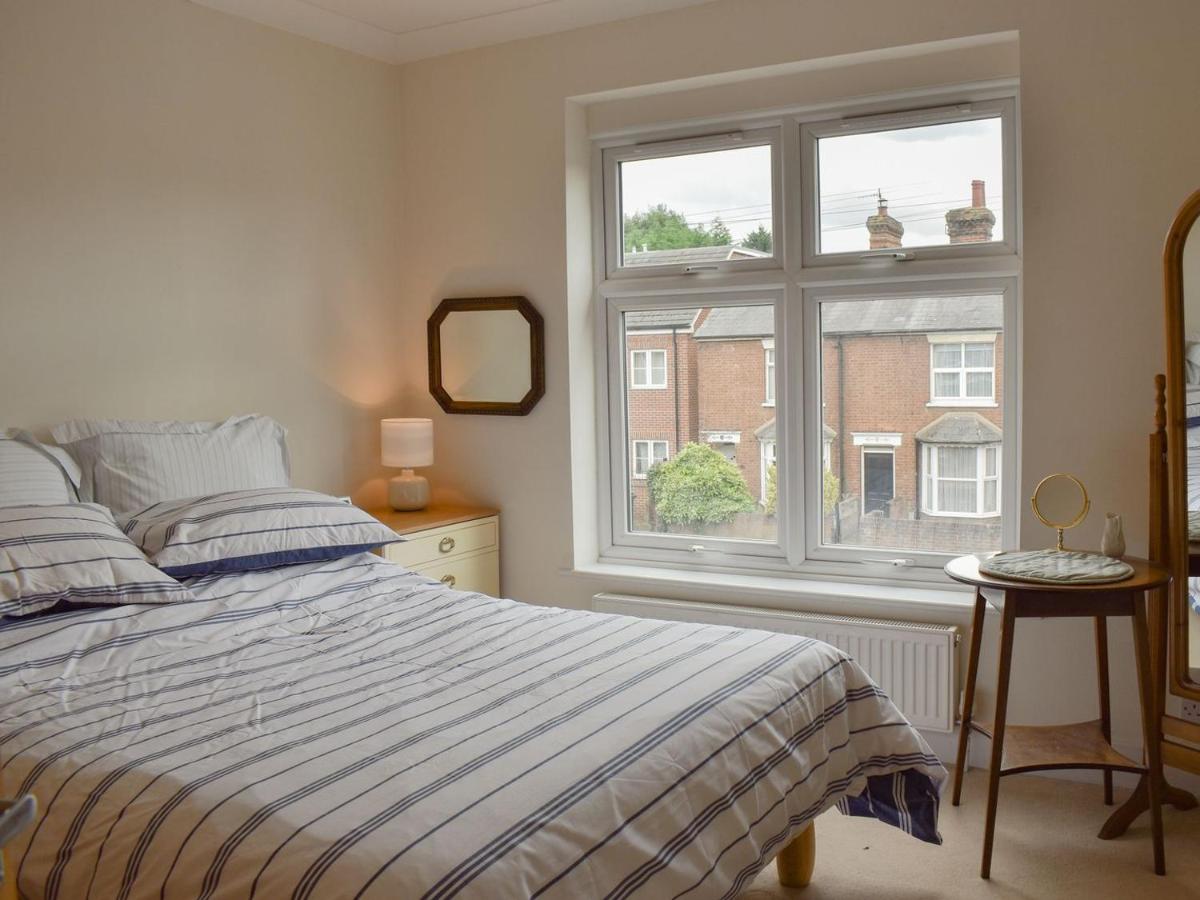 13 Grove Road - Housity