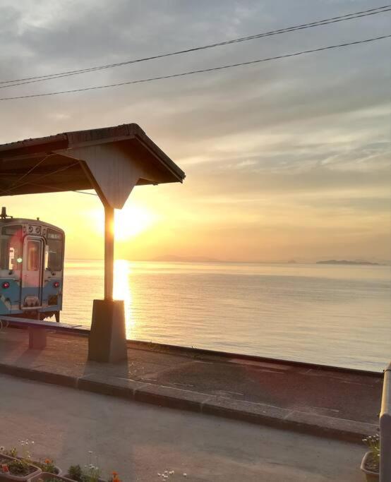House near Shimonada Station and Cat island. - Housity