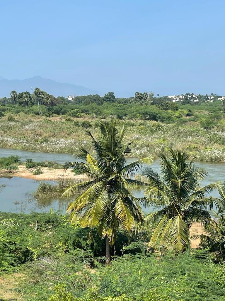 RIVER VIEW HOME STAY SERVICE APARTMENT - Housity