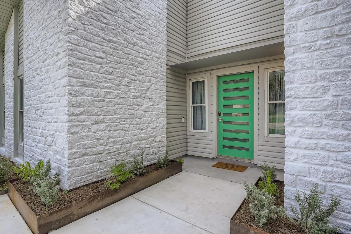 Cozy Stylish Home in Round Rock! - Housity
