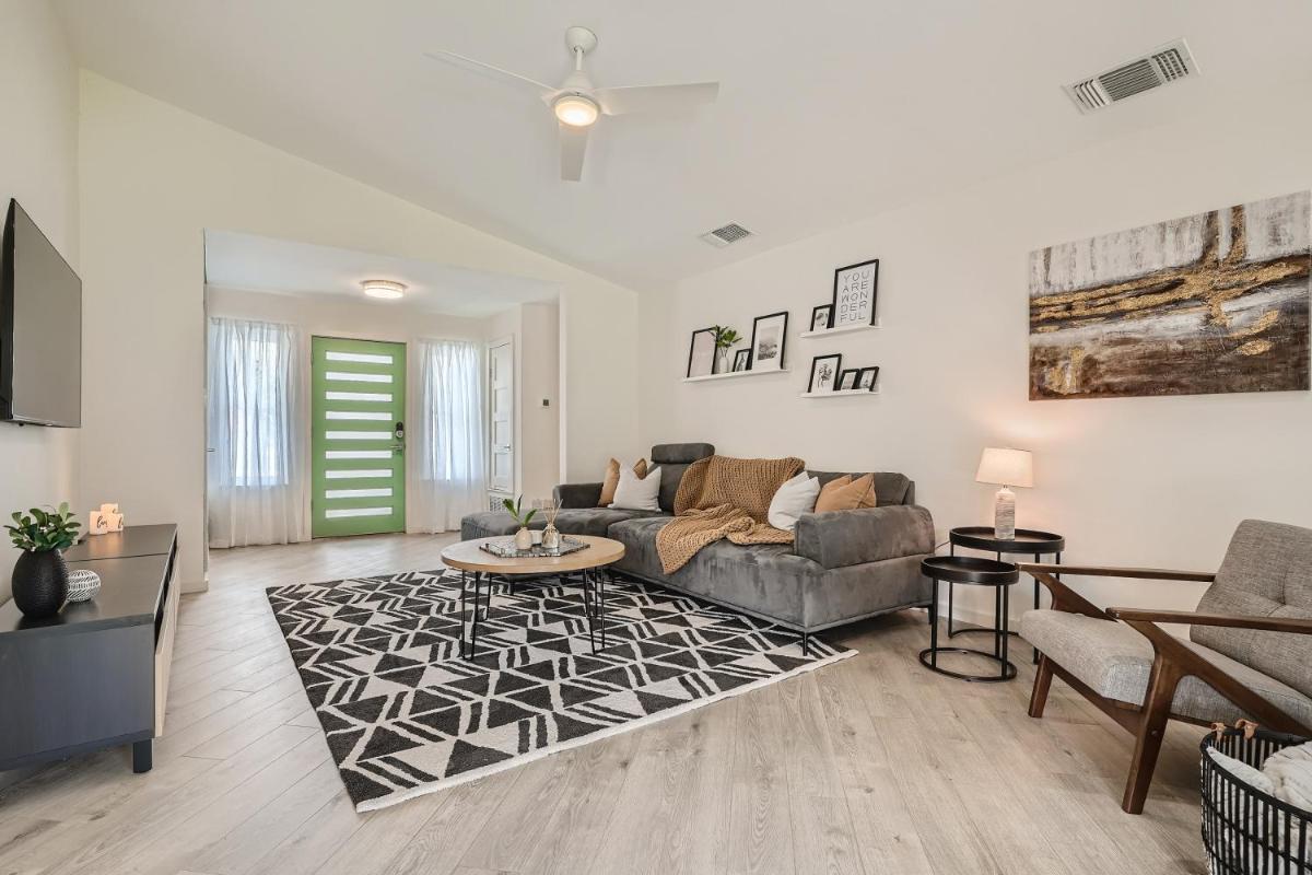 Cozy Stylish Home in Round Rock! - Housity