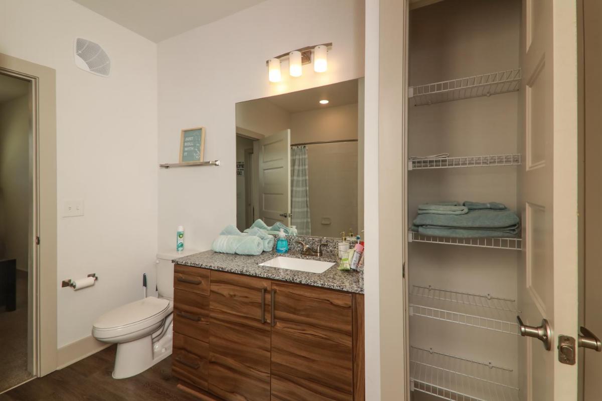 Suitetrails - Luxury with Pool 10mins from Mall of Georgia