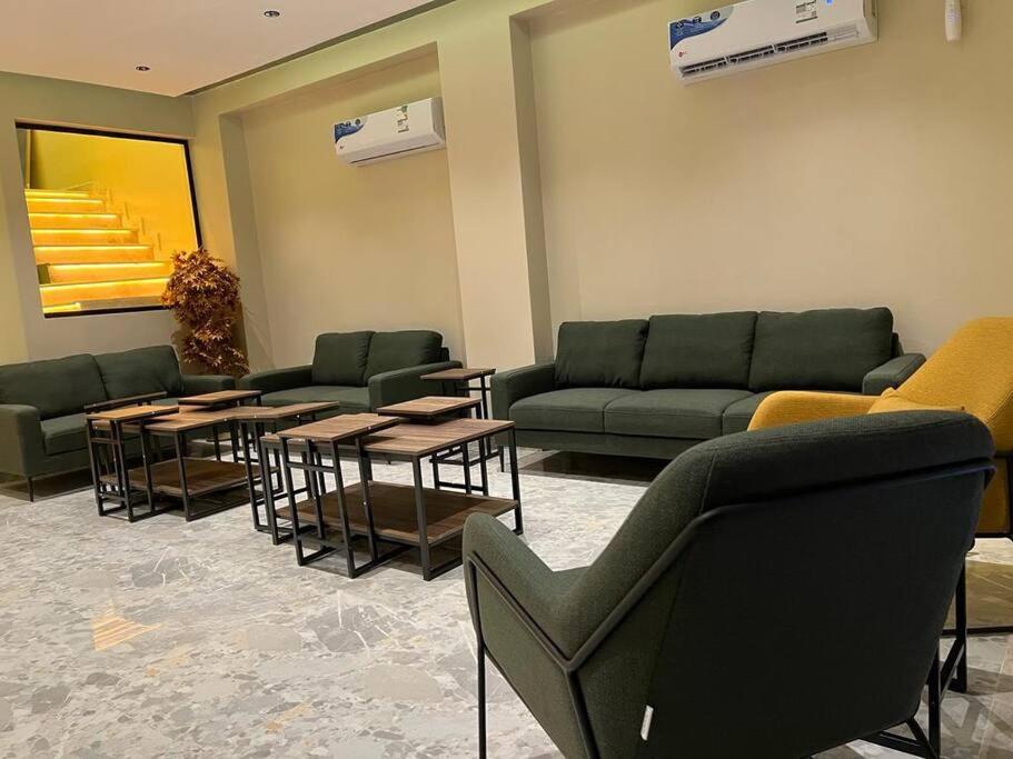 The Palms Resort (3) - Housity