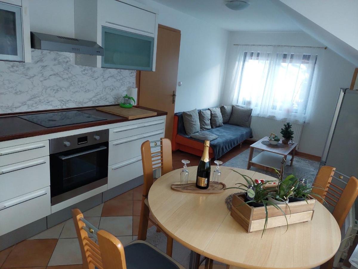Apartma Anastasija - Housity