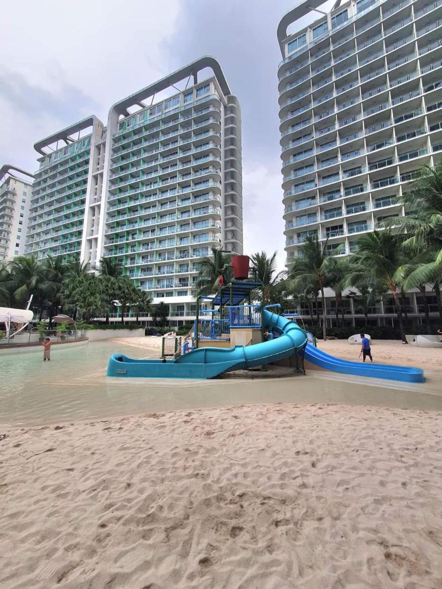 Azure Urban Resort Residences Staycation By RobbyP - Housity