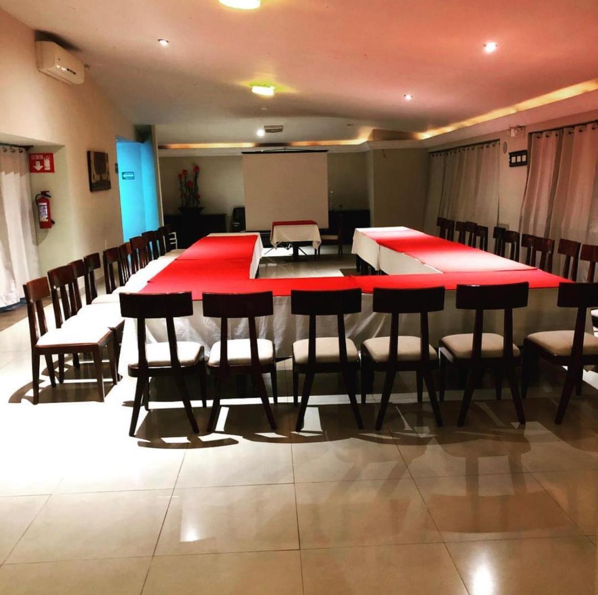 Hotel y Restaurant Puesta del Sol - Housity