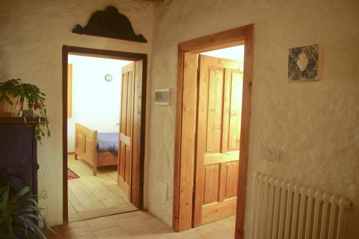 La Casa Altrui- Camere e Zona relax con Giardino - Housity