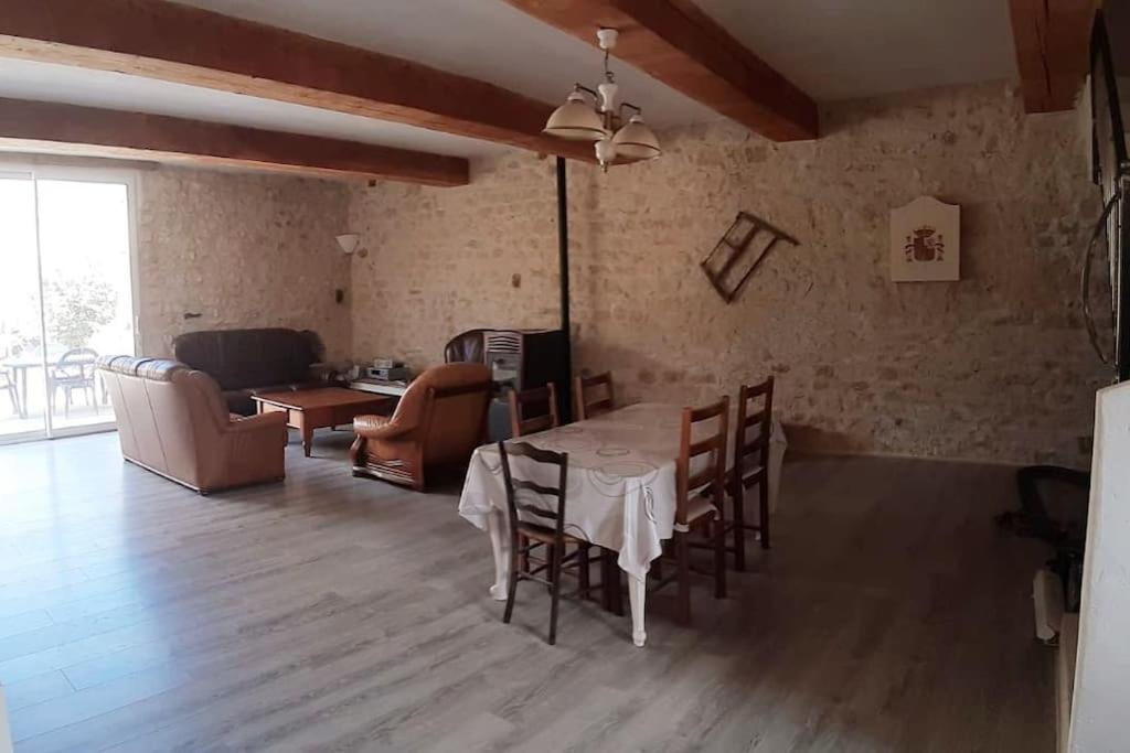 Logement très spacieux - Housity