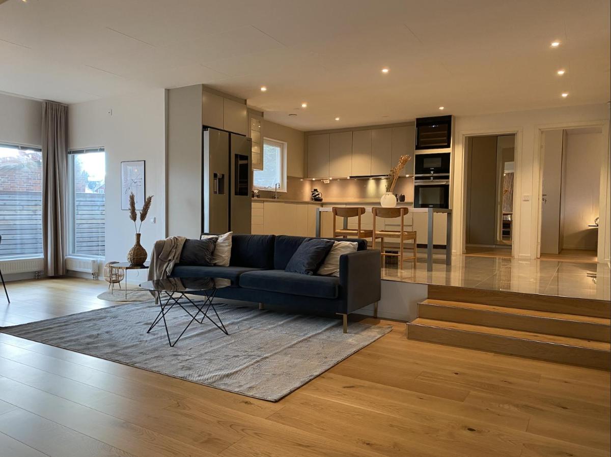Luxurious villa with free parking - Housity