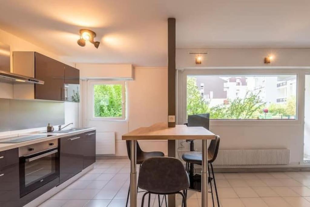 joli appartement avec balcon proximité lac - Housity