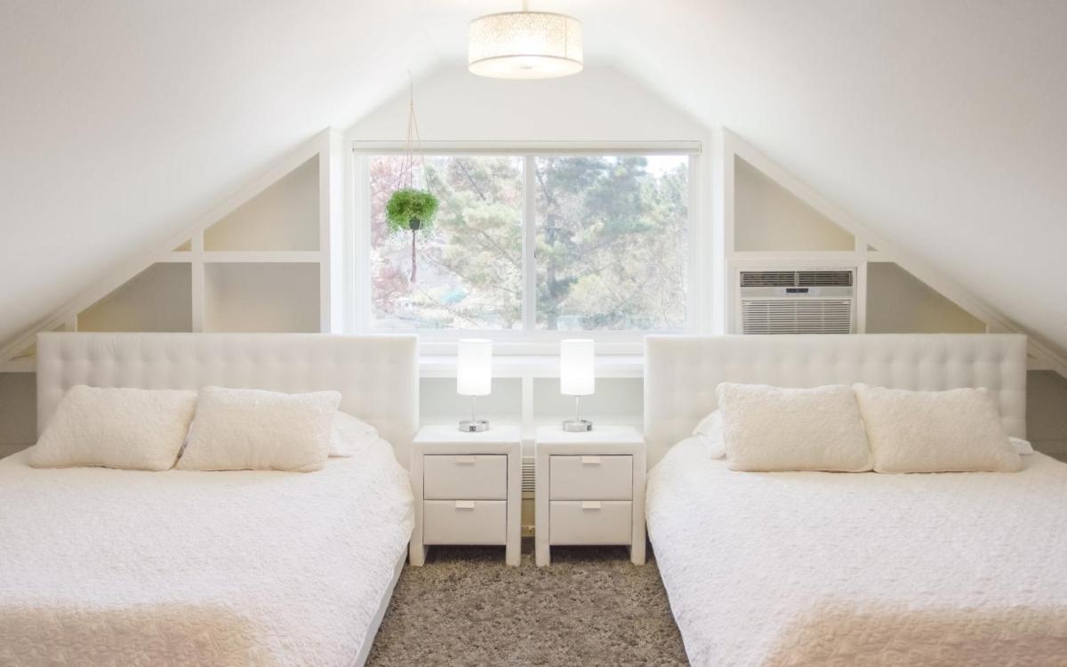 Mountain Top Getaway, BEST VIEW IN SLO! - Whole House - Housity