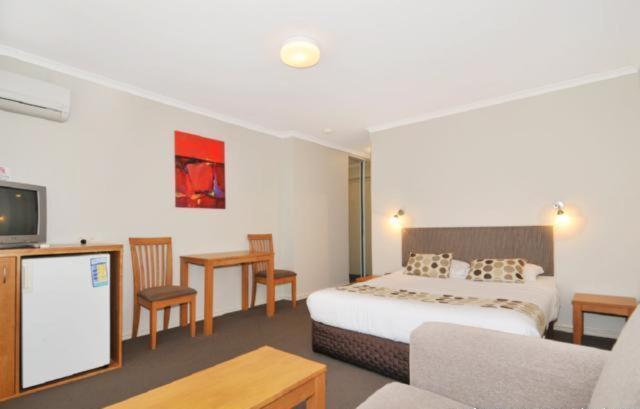 Mandurah Motel and Apartments - Housity