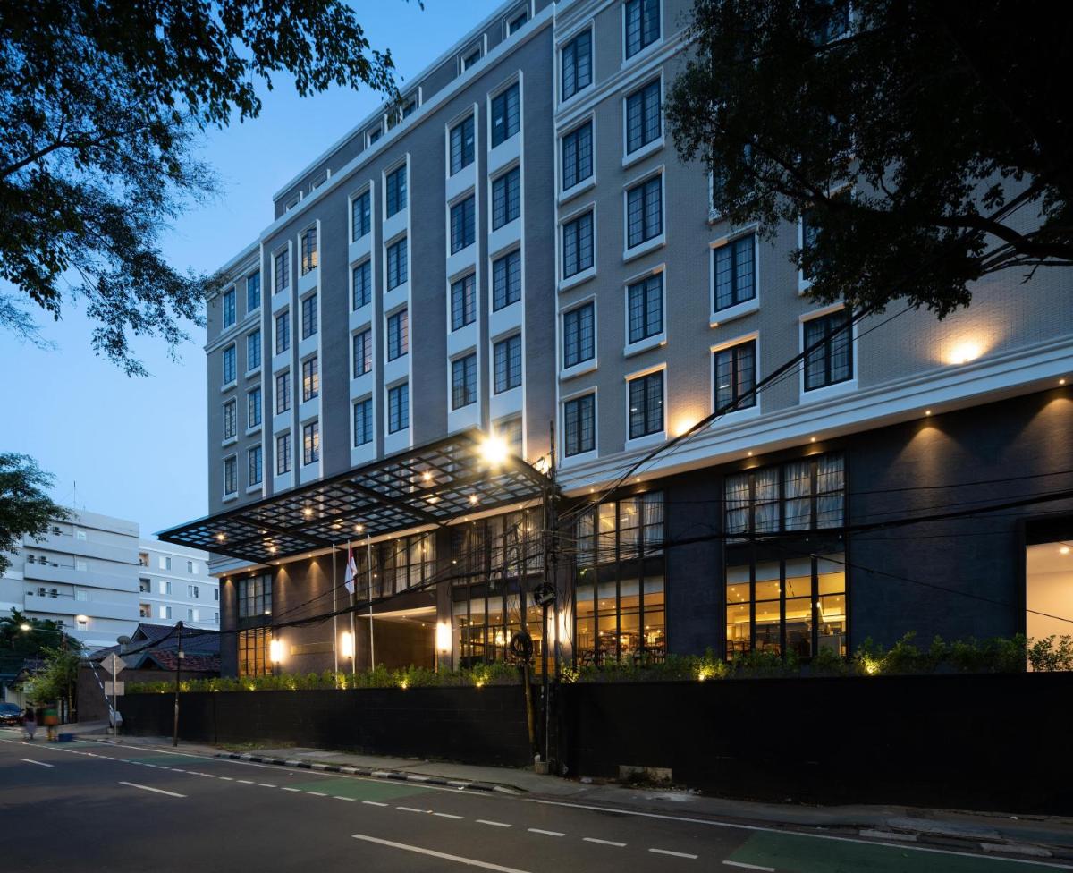 Suitetrails - Maia Hotel Jakarta