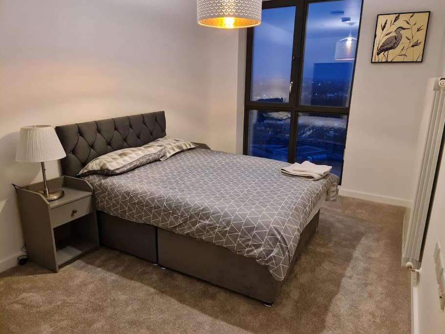 Spacious Luxury London City View - Housity