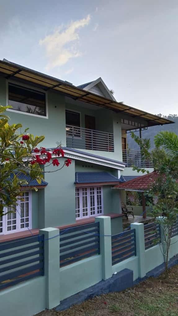 Signature Home - Housity