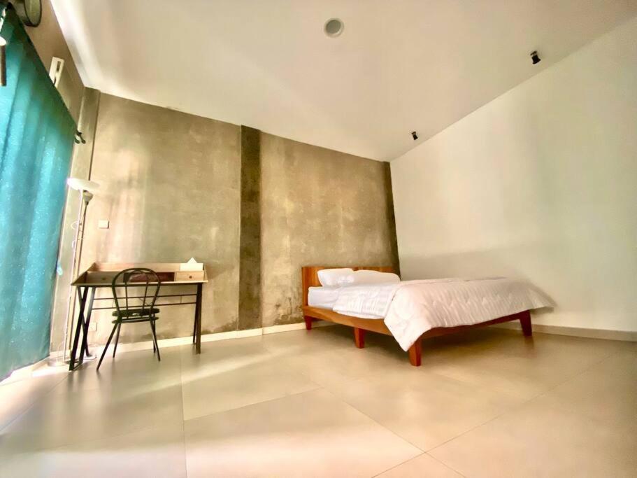 Miracle Villa Solo - Housity