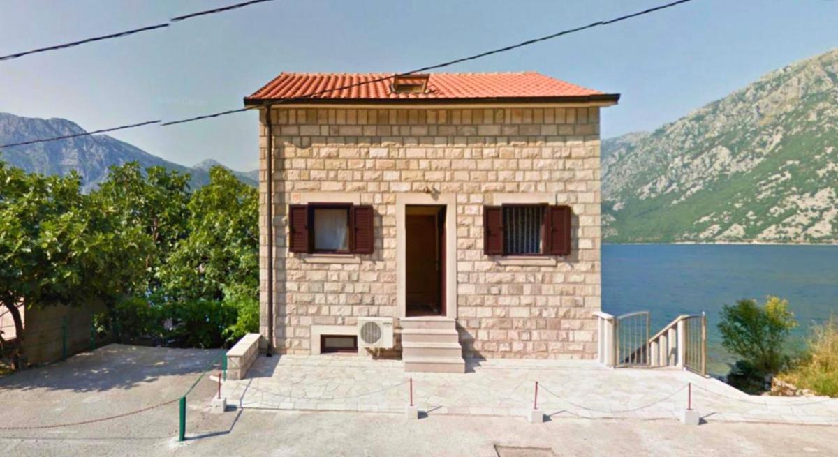 Amazing House Near Beach in Kostanjica - Housity