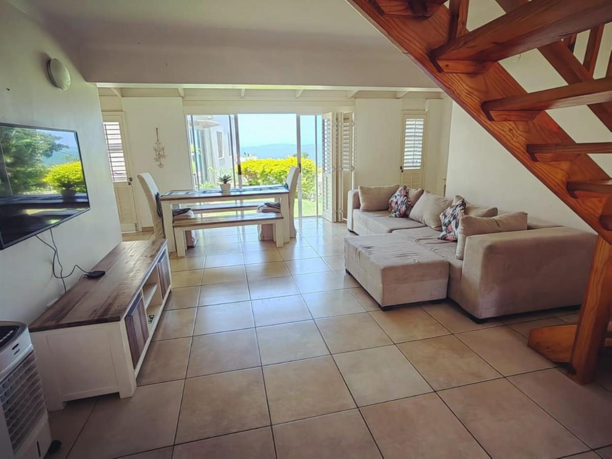 Villa Saira-Holiday villa across the beach! - Housity