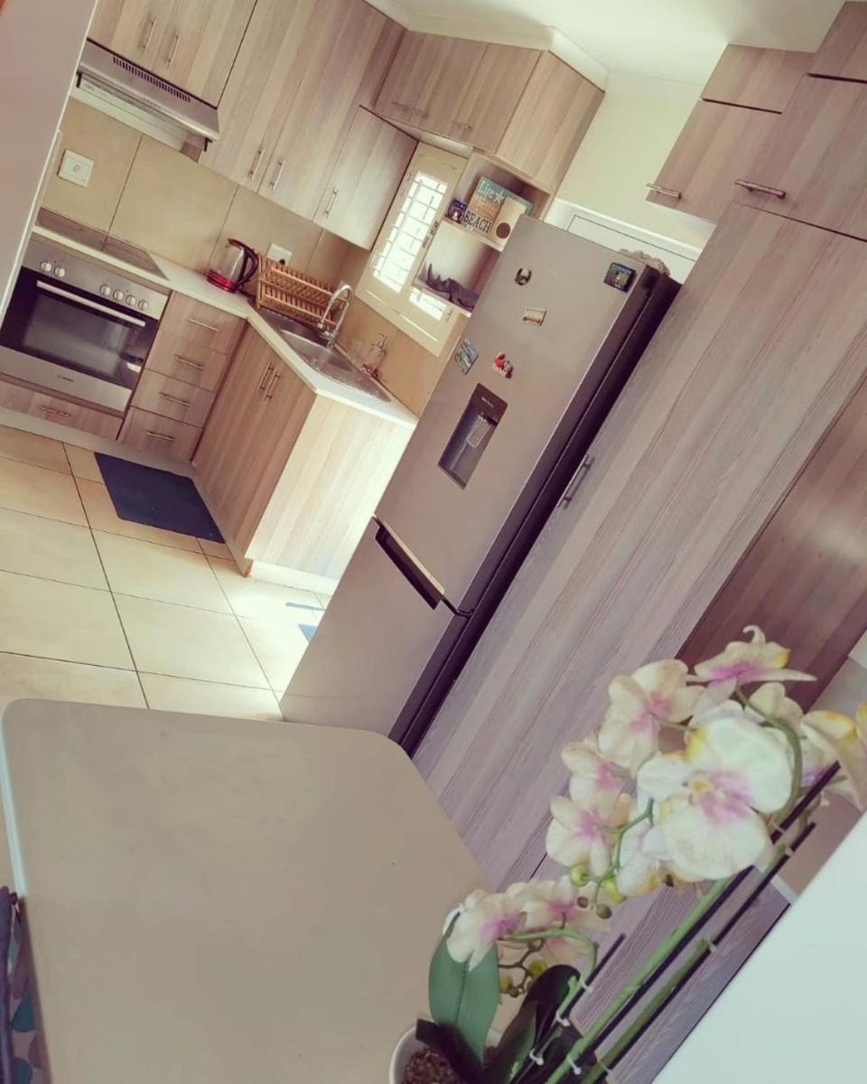 Villa Saira-Holiday villa across the beach! - Housity