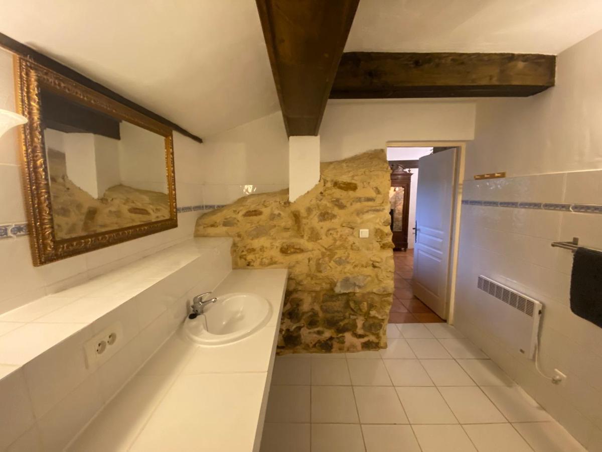Cosy former bakery house with communal swimming pool - Housity