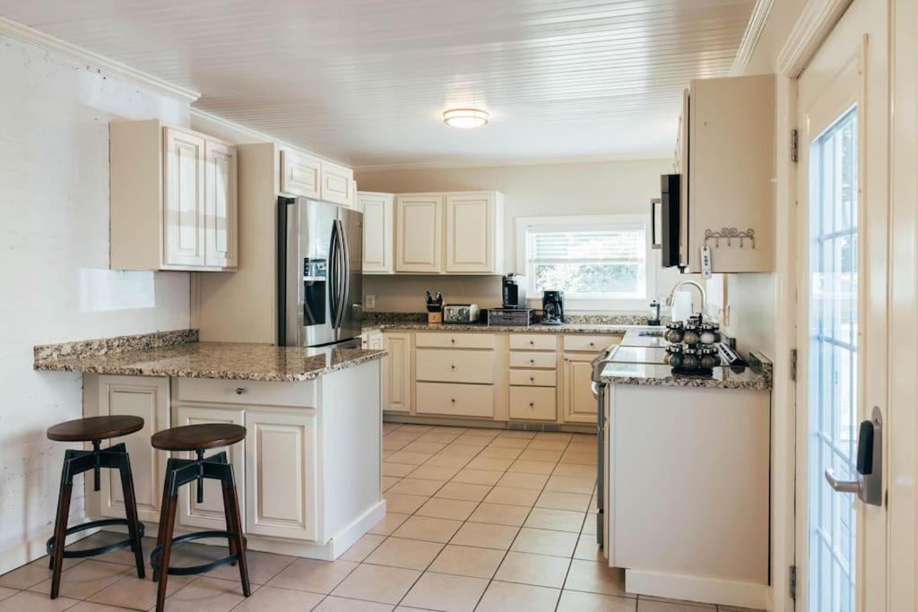 Entire House in Owl's Head, Minutes From Beach - Housity