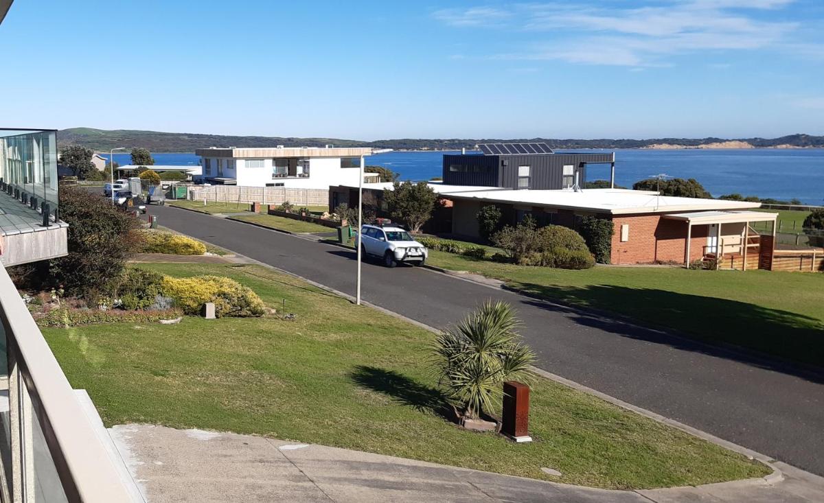 OceanView San Remo - Housity