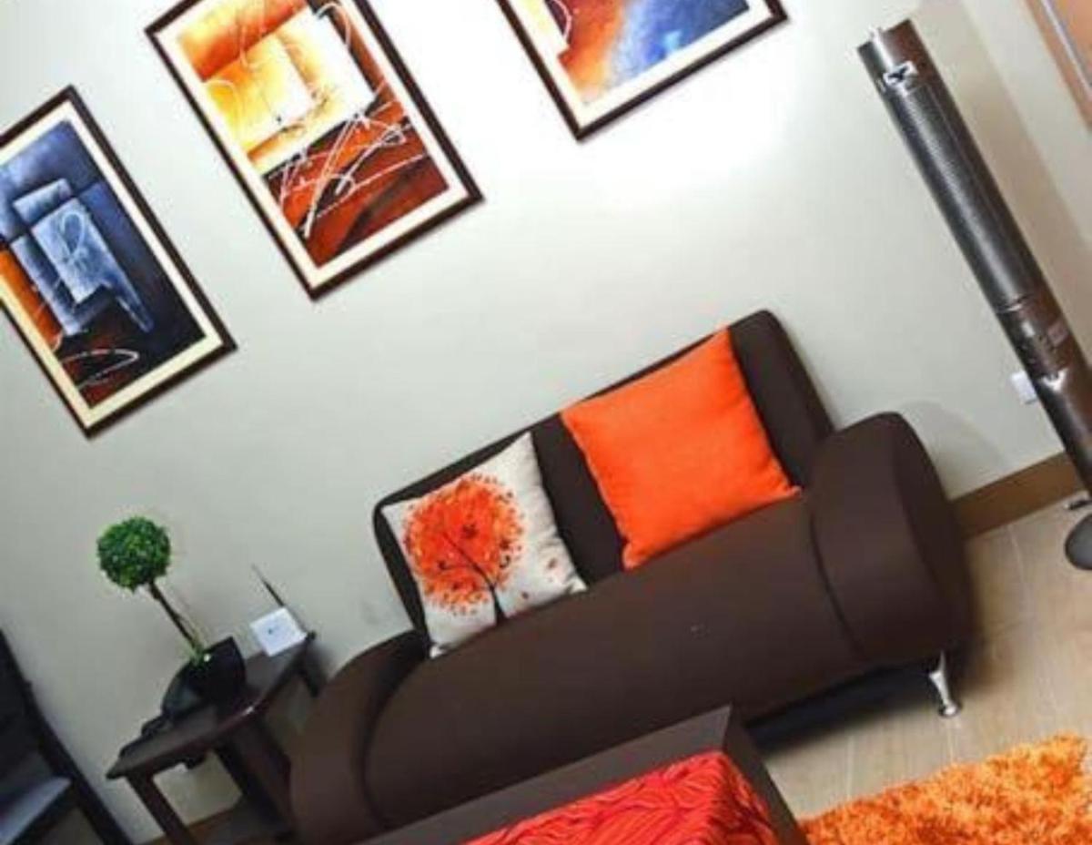 Suitetrails - High-Rise Apartment Condo near NAIA Terminal 3 with a Perfect Airport Front-View