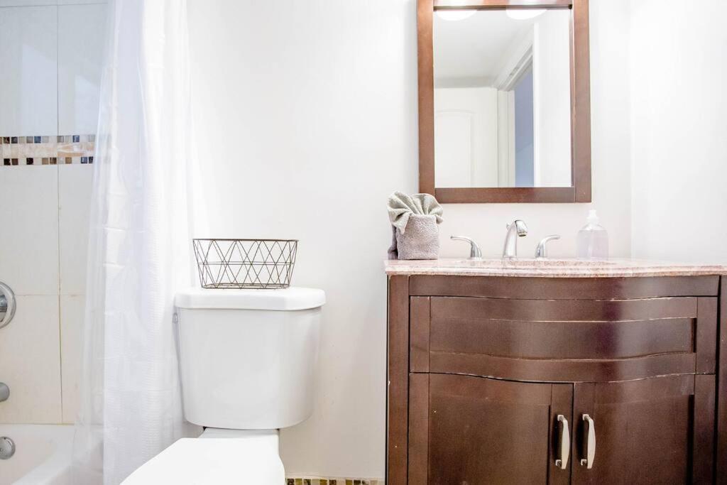 Suitetrails - B1 - Endless Summer Vacation Rentals - Modern Comfort Year Round