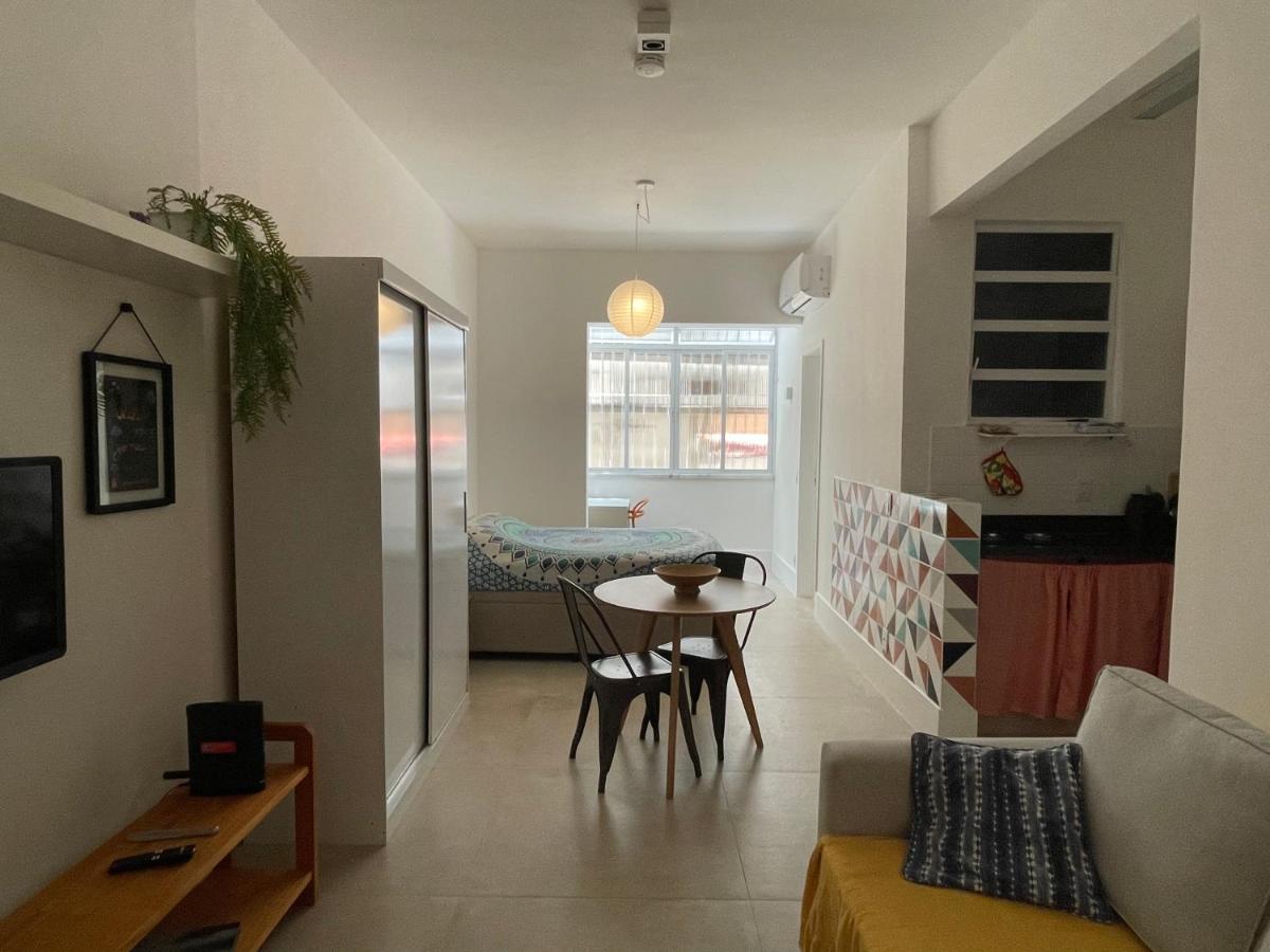 NOVO LOFT silencioso quadra da PRAIA Copacabana - Housity