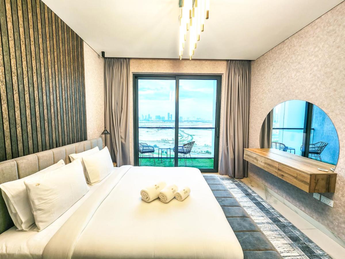 STAY BY LATINEM Luxury 1 BR Holiday Home OPA 1601 near Burj Khalifa - Housity