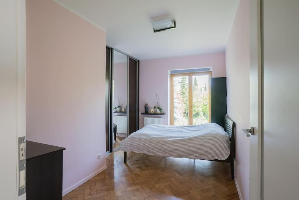 Dom z ogrodem blisko centrum - Housity