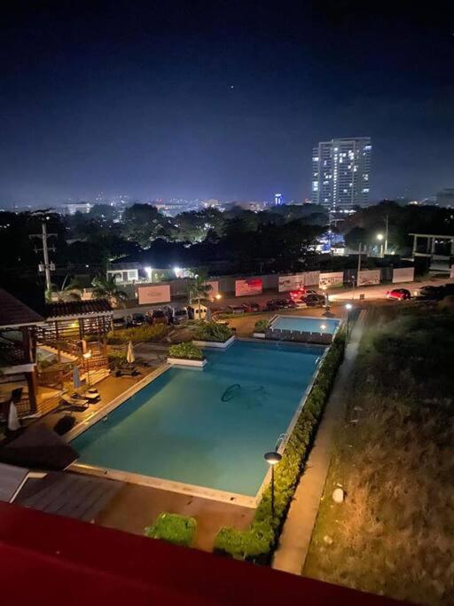 Beautiful 2 bedroom condo - Housity