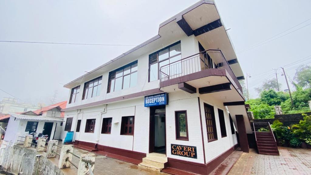 Hotel Caveri Inn - Housity