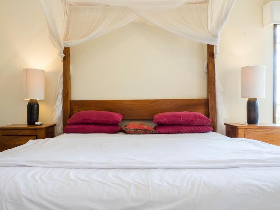 Villa 7, Secret Garden, Kerandangan, near Senggigi - Housity